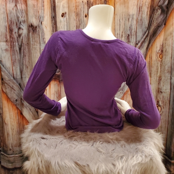 A set of 2 long sleeve shirts - Picture 2 of 5